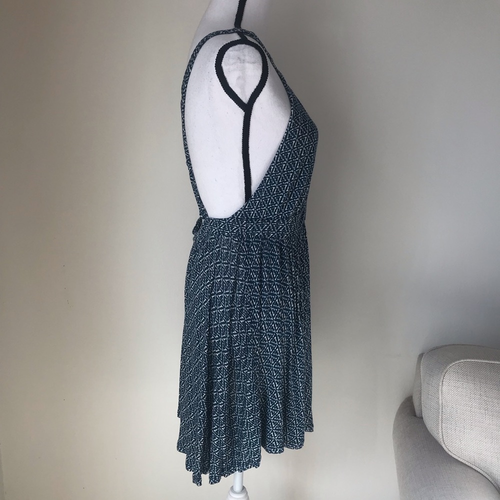 UO Ecoté High-Neck Keyhole Blue Patterned Dress - Picture 7 of 8